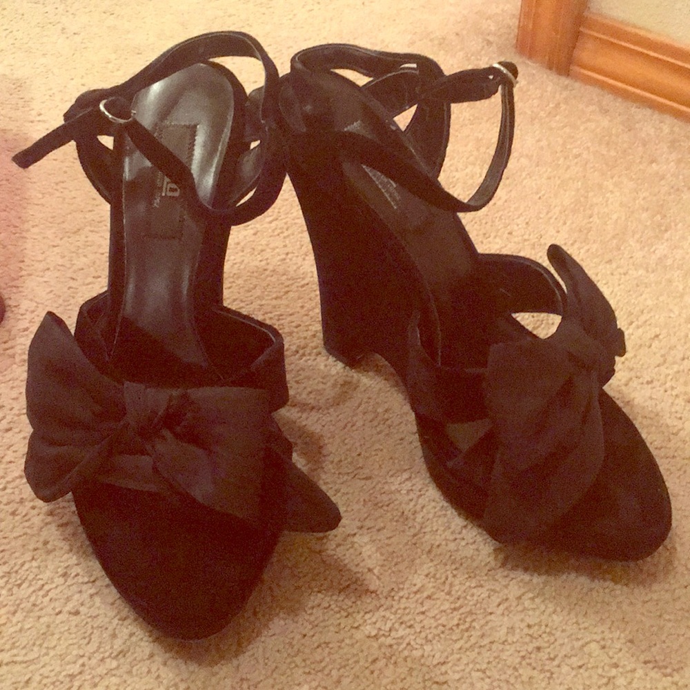 Black suede wedges J Lo Jennifer Lopez